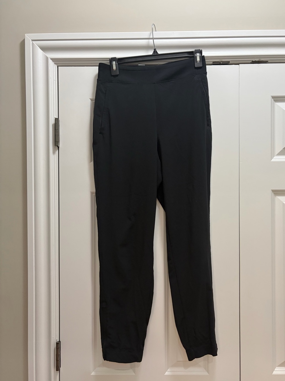 Athleta Women’s Black Active Jogger Pants